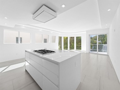 NEW WATERFRONT TOWNHOME situated in Ft. Lauderdale's Las Olas