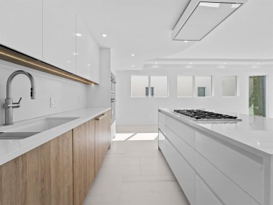 NEW WATERFRONT TOWNHOME situated in Ft. Lauderdale's Las Olas