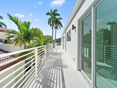 NEW WATERFRONT TOWNHOME situated in Ft. Lauderdale's Las Olas