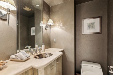 Unobstructed views of the Intracoastal & Middle River highlight