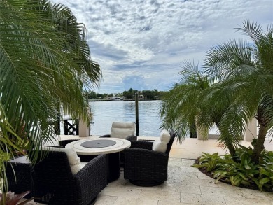 Unobstructed views of the Intracoastal & Middle River highlight