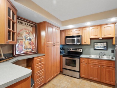 Spacious 1-bedroom, 2-bath apartment in the desirable Golden