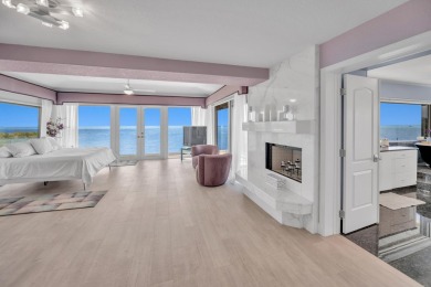 Experience breathtaking 180-degree, unobstructed views of the