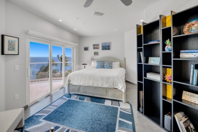 Experience breathtaking 180-degree, unobstructed views of the