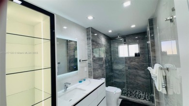 WELCOME TO SOUTH FLORIDA PARADISE!!! PICKY BUYERS WELCOME!