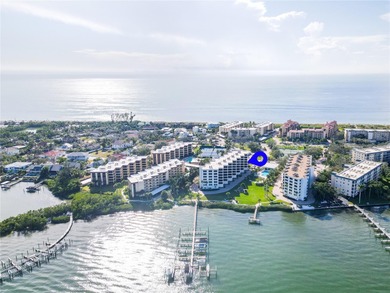 LARGE 3 BED / 3 BATH SIESTA KEY WATERVIEW CONDO AT A GREAT