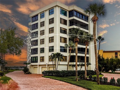 LARGE 3 BED / 3 BATH SIESTA KEY WATERVIEW CONDO AT A GREAT