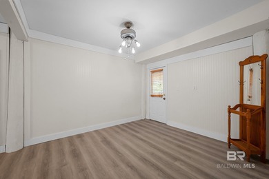 **Fish River Retreat with Apartment & Boathouse**Welcome to your