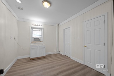 **Fish River Retreat with Apartment & Boathouse**Welcome to your