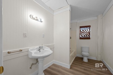 **Fish River Retreat with Apartment & Boathouse**Welcome to your