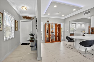 Beachside Condo - Fully upgraded - Wake up to the sound of waves