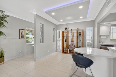 Beachside Condo - Fully upgraded - Wake up to the sound of waves