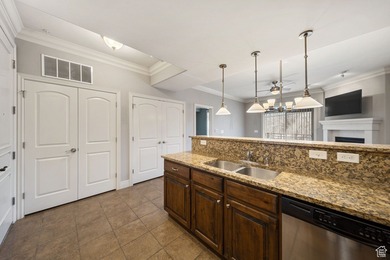 Gorgeous High-rise luxury custom-built condo with elevator