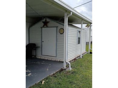 Charming and beautifully maintained 1 bedroom, 1 bath home being