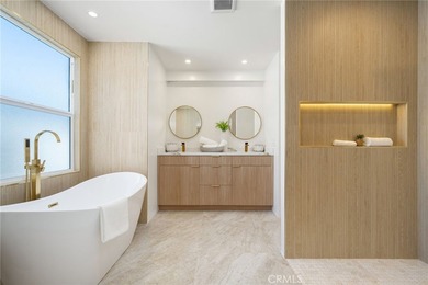 PRICED TO SELL! Welcome to the nicest home in Tri Palm Estates &