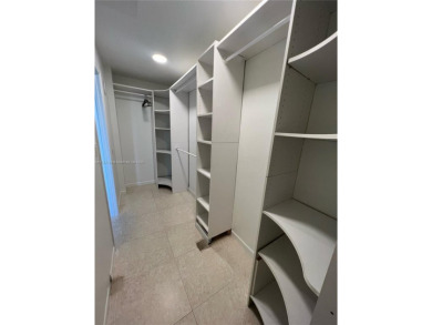 Welcome to Faro Blanco! Located on the city of Marathon in the