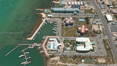 Welcome to Faro Blanco! Located on the city of Marathon in the