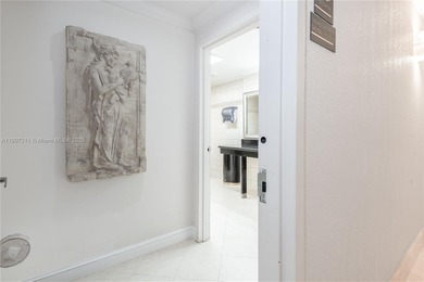 Spectacular modern apartment completely remodeled, modular