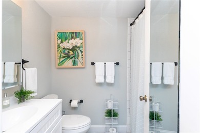 Gorgeous waterfront property located in the prestigious Catalina