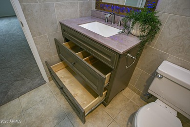 This open floor plan, with 2-bedrooms and 2 bathrooms. The