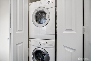 Just reduced to $599,900 -- Top-floor penthouse in Fremont!