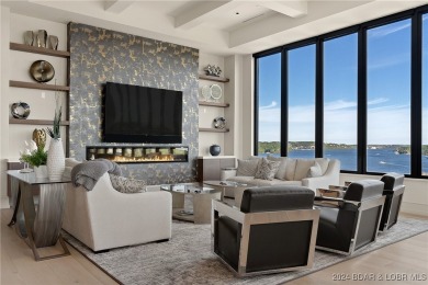 Fabulous Penthouse in the Lakes' Exclusive Luxury Condo Complex