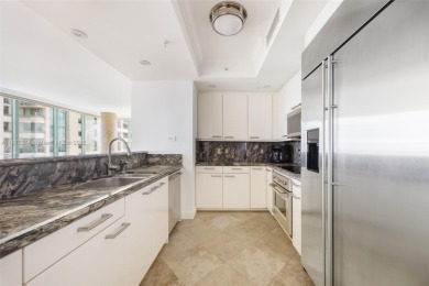 Luxury 3BR/3.5BA residence with 2,227 SF in The Executive