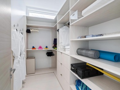 Under contract-accepting backup offers. Experience an