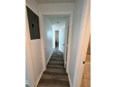 Showing 24hr in advance, please text for appointment. The unit