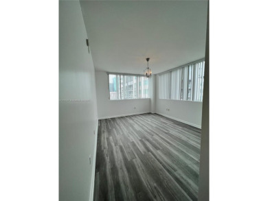 Showing 24hr in advance, please text for appointment. The unit