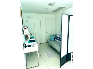 Discover the ultimate downtown Miami living at Marina Blue!