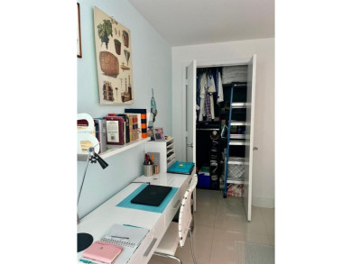 Discover the ultimate downtown Miami living at Marina Blue!