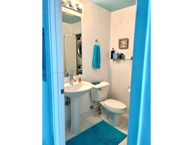 Discover the ultimate downtown Miami living at Marina Blue!