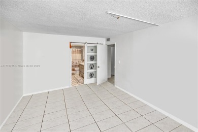 Sunlit and spacious 2BD/2BA corner unit on the 3rd floor in