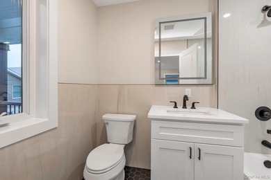 Stunning 5 Bed 4 Bath New Construction In Long Beach! A Coastal