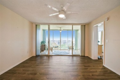 Live in the High Top!  Sixth floor with splendid view of golf