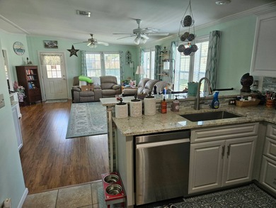 OUTSTANDING 2 BEDROOM 2 BATH HOME IN THE BEAUTIFUL FOREST VIEW