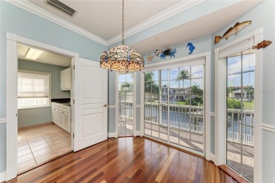 KEY WEST-STYLE WATERFRONT PARADISE *4 - CAR GARAGE* - 5 MINUTES