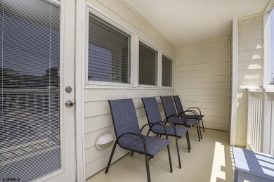 Full 1BR suite, w/ separate bedroom w/ a king bed, living room