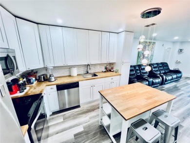 Great opportunityPLETELY RENOVATED!  Biggest 2B/2B PENTHOUSE