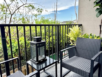 Very well kept CORNER unit, with amazing views to the