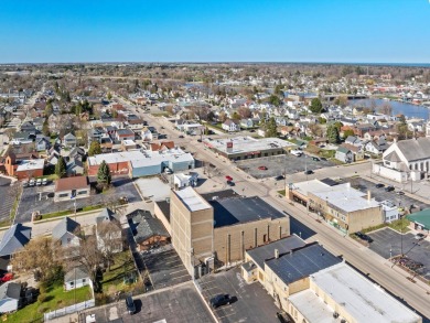 Wonderful Re-Development Potential Retail Building located in