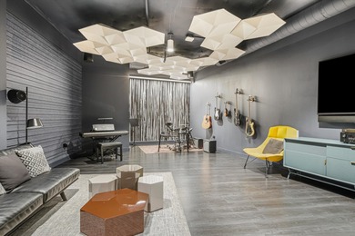 Lakeshore East's newest lakefront building, Cirrus Condominiums