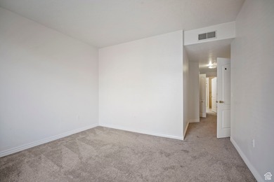 PRICED TO SELL! HIGHLY MOTIVATED SELLER!! Amazingly conveniently