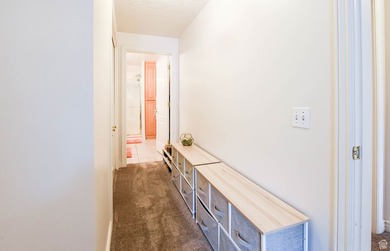 PRICED TO SELL! HIGHLY MOTIVATED SELLER!! Amazingly conveniently