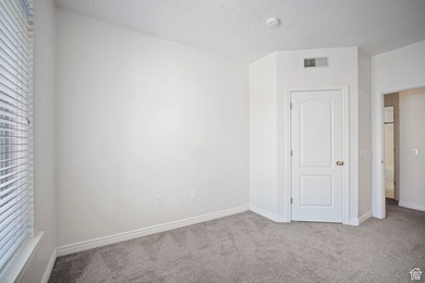 PRICED TO SELL! HIGHLY MOTIVATED SELLER!! Amazingly conveniently