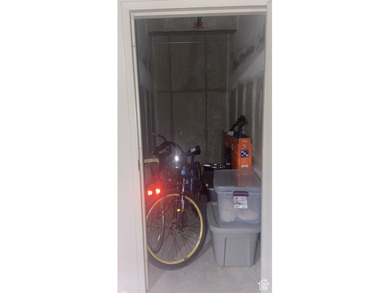 PRICED TO SELL! HIGHLY MOTIVATED SELLER!! Amazingly conveniently