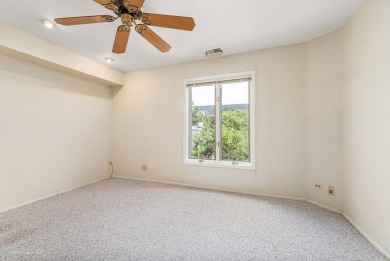 Welcome to Cambridge on the Lake! This spacious *Regency* model