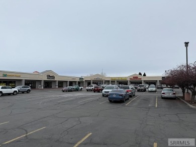 Tenants include Cricket Wireless, Worksteer Staffing, Evergreen