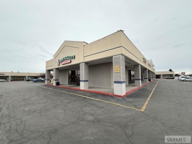 Tenants include Cricket Wireless, Worksteer Staffing, Evergreen